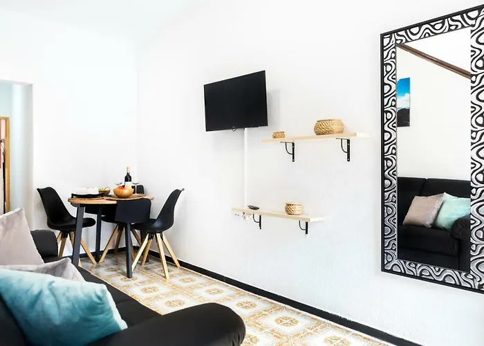 Casa Tia Julia, Vivienda Independiente 4 Pax En Playa Teresitas 度假居 *